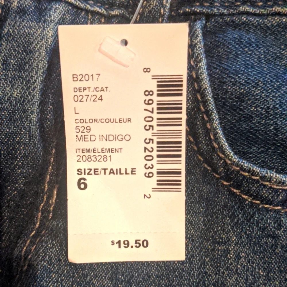 The Children's Place 6 Bootcut Jeans in Medium Indigo NWT